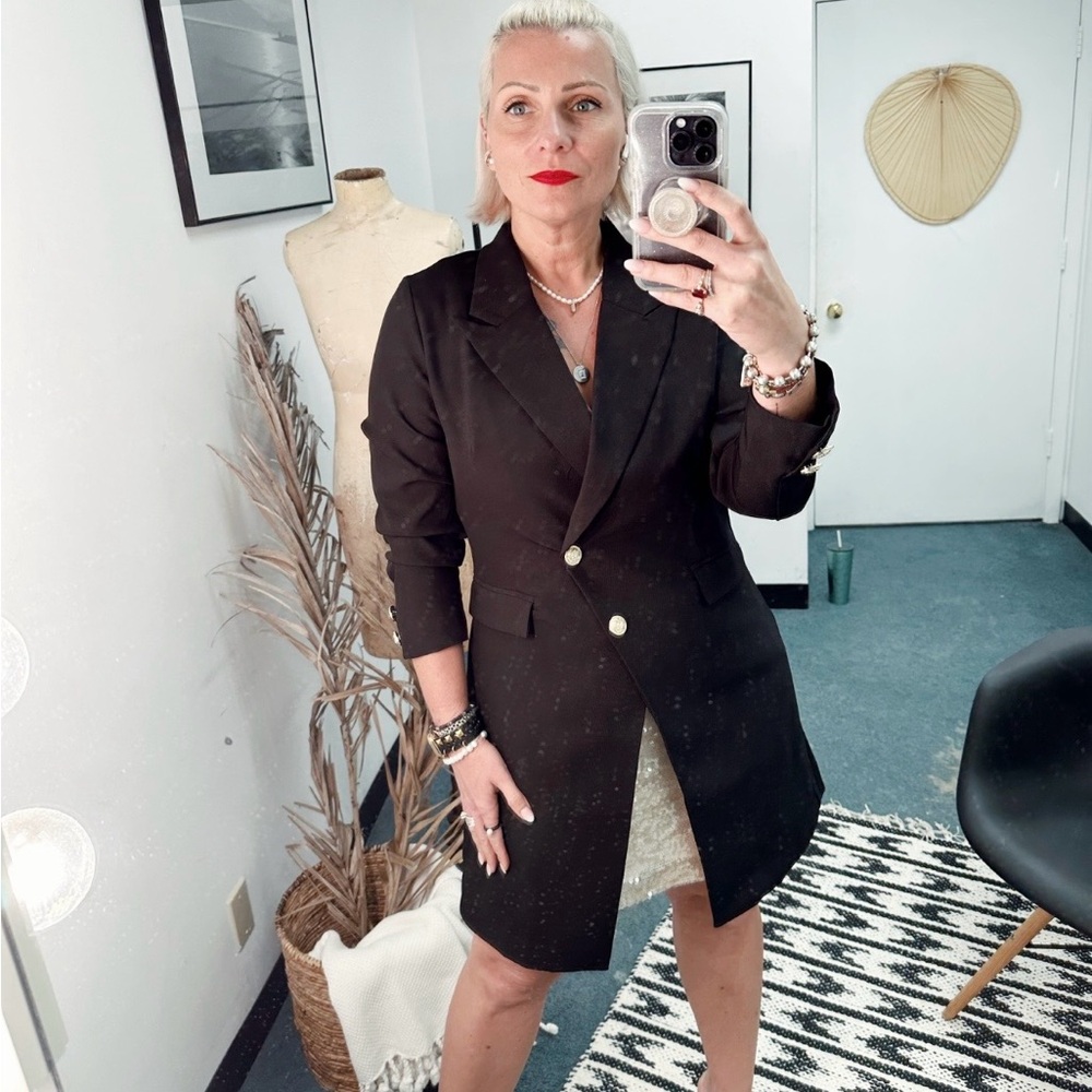 Sugarlips Elegant Black Longline Women's Blazer